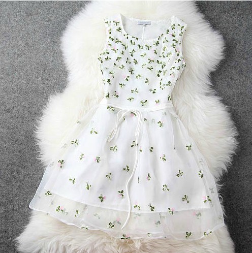 Slim Spring And Summer Floral Embroidery Princess Dress
